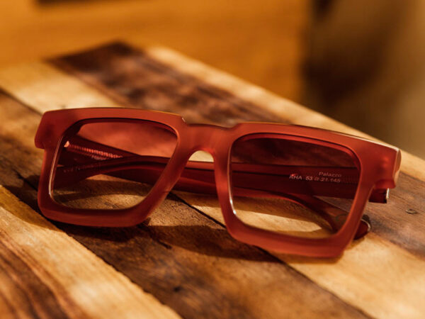 Square sunglasses in acetate: Color attuale 2tone - Model Palazzo